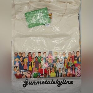 Offical Bob's Burgers Everybody Tee T-shirt-Small Licensed by Toddland